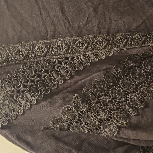 Black Crochet Lace Trim Tie Front Cropped Cardigan Size Lg (11/13) EUC - Picture 3 of 7